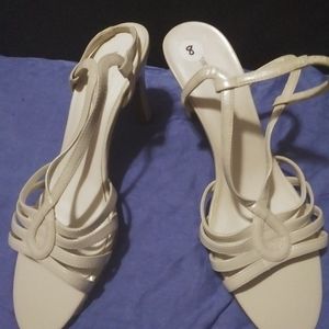 Nwot worthington Pumps size 8